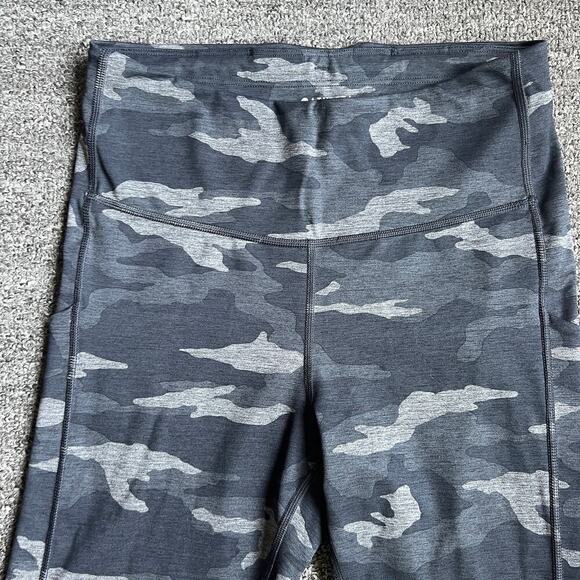 Athleta Ultimate Stash Pocket Camo 7/8 Tight size Small in Gray - Picture 5 of 12